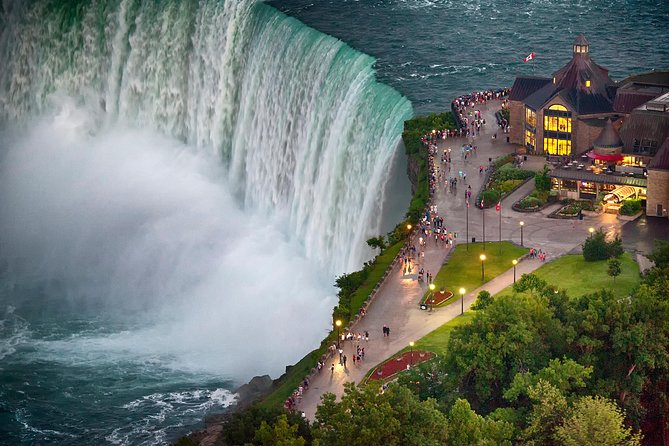 Niagara Falls sightseeing tour from Toronto